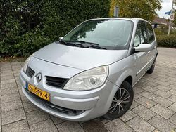 Grijs Gebruikt 2008 Renault Scénic II MPV | € 1.250 (Goede deal)