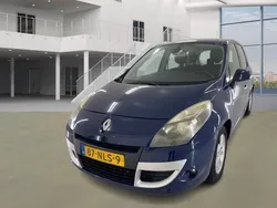 Blauw Gebruikt 2010 Renault Scénic III Dynamique MPV | € 4.895 (Goede deal)