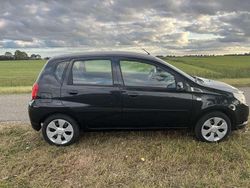 Zwart Gebruikt 2010 Chevrolet Aveo LS Hatchback | € 1.750 (Eerlijke prijs)