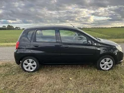 Zwart Gebruikt 2010 Chevrolet Aveo LS Hatchback | € 1.950 (Eerlijke prijs)
