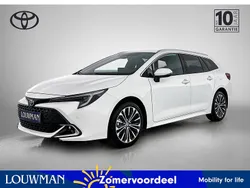 Wit Nieuw 2025 Toyota Corolla Hybrid Stationwagen | € 40.195