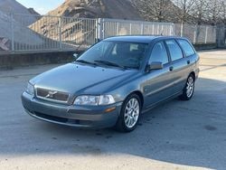 Grijs Gebruikt 2002 Volvo V40 Stationwagen | € 1.690