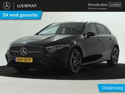 Zwart Gebruikt 2023 Mercedes A250 AMG line Hatchback | € 35.945 (Eerlijke prijs)