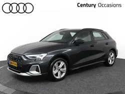 Grijs Gebruikt 2024 Audi A3 Advanced Hatchback | € 43.995