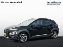Phantom black pearl (mzh) Gebruikt 2021 Hyundai Kona Premium SUV | € 23.985 (Eerlijke prijs)