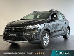 Zwart Gebruikt 2023 Dacia Sandero Comfort Hatchback | € 17.350 (Eerlijke prijs)