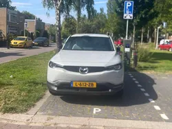 Grijs Gebruikt 2020 Mazda MX30 SUV | € 13.200 (Eerlijke prijs)