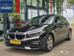 Zwart Gebruikt 2021 BMW 118 Executive Hatchback | € 27.990 (Eerlijke prijs)