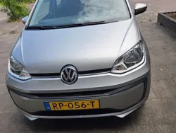 Grijs Gebruikt 2018 VW up! Move Hatchback | € 6.700 (Goede deal)