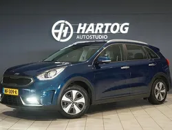 Blauw Gebruikt 2017 Kia Niro First Edition SUV | € 15.850 (Eerlijke prijs)