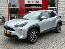 Grijs Gebruikt 2024 Toyota Yaris Cross SUV | € 28.900 (Eerlijke prijs)