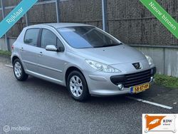 Grijs Gebruikt 2007 Peugeot 307 Premium Hatchback | € 1.999 (Eerlijke prijs)