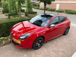 Rood Gebruikt 2017 Alfa Romeo Giulietta Super Hatchback | € 14.999 (Eerlijke prijs)