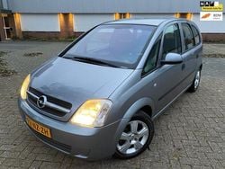 Grijs Gebruikt 2004 Opel Meriva MPV | € 2.600 (Eerlijke prijs)