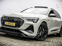 Grijs Gebruikt 2020 Audi e-tron S-Line SUV | € 35.880 (Iets duurder)