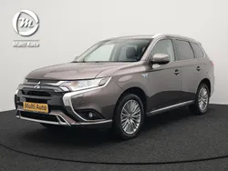 Bruin Gebruikt 2020 Mitsubishi Outlander P-HEV Intense SUV | € 25.890 (Eerlijke prijs)