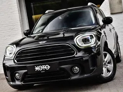 Zwart Gebruikt 2021 Mini ONE Hatchback | € 21.950