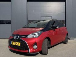 Rood Gebruikt 2016 Toyota Yaris MPV | € 11.500 (Eerlijke prijs)