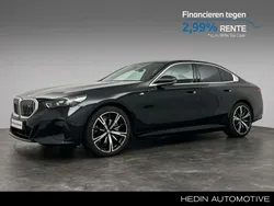 Saphirschwarz metallic (zwart metallic) Gebruikt 2023 BMW i5 Comfort Edition Sedan | € 56.880 (Super prijs)