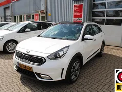 Wit Gebruikt 2017 Kia Niro First Edition SUV | € 15.900 (Eerlijke prijs)