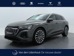 Grijs Gebruikt 2023 Audi Q8 SUV | € 67.450
