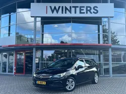 Zwart Gebruikt 2019 Opel Astra Edition Stationwagen | € 13.935 (Eerlijke prijs)