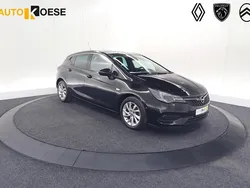 Zwart Gebruikt 2021 Opel Astra Business Edition Hatchback | € 15.295 (Eerlijke prijs)