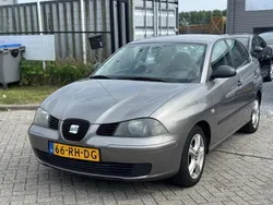Grijs Gebruikt 2005 Seat Cordoba Stella Sedan | € 1.100 (Eerlijke prijs)