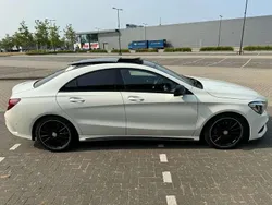 Wit Gebruikt 2016 Mercedes CLA200 Prestige Sedan | € 15.520 (Goede deal)