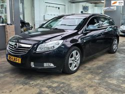 Zwart (metallic) Gebruikt 2009 Opel Insignia Edition Stationwagen | € 3.850 (Eerlijke prijs)