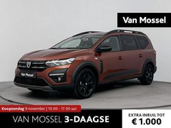 Bruin, metallic lak Gebruikt 2022 Dacia Jogger Extreme MPV | € 18.440 (Eerlijke prijs)