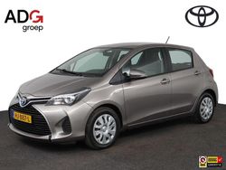 Bruin Gebruikt 2015 Toyota Yaris Hybrid Hatchback | € 14.400 (Eerlijke prijs)