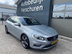 Grijs Gebruikt 2015 Volvo V60 R-Design Stationwagen | € 14.950 (Eerlijke prijs)