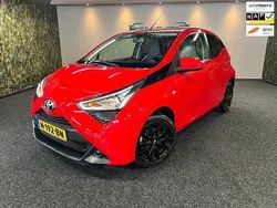 Rood Gebruikt 2021 Toyota Aygo X-play Hatchback | € 9.999 (Goede deal)