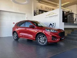 Rood Gebruikt 2021 Ford Kuga ST-Line X SUV | € 23.925 (Eerlijke prijs)
