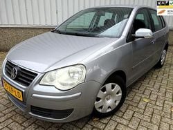 Grijs Gebruikt 2007 VW Polo Hatchback | € 1.995 (Goede deal)