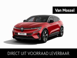 Rood Nieuw 2025 Renault Mégane Komfort SUV | € 35.940 (Super prijs)