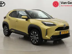 Geel Gebruikt 2023 Toyota Yaris Cross SUV | € 27.999 (Eerlijke prijs)