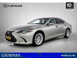 Grijs, metallic lak Gebruikt 2022 Lexus ES300 President Line Sedan | € 45.950 (Duur)