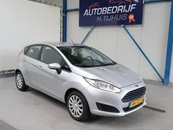 Grijs, metallic lak Gebruikt 2015 Ford Fiesta Style Hatchback | € 4.900 (Goede deal)