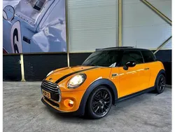 Oranje Gebruikt 2015 Mini Cooper Chili Hatchback | € 13.900 (Eerlijke prijs)