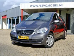 Grijs, metallic lak Gebruikt 2011 Mercedes A160 Business MPV | € 4.950 (Eerlijke prijs)