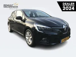 Zwart Gebruikt 2021 Renault Clio V Zen Hatchback | € 13.990 (Eerlijke prijs)