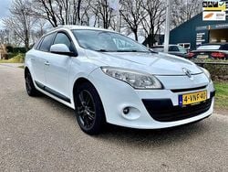 Wit Gebruikt 2011 Renault Mégane Expression Van | € 1.899