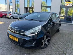 Zwart Gebruikt 2011 Kia Rio 2 Hatchback | € 3.950 (Eerlijke prijs)