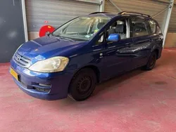 Blauw Gebruikt 2004 Toyota Avensis Verso Luna MPV | € 3.899