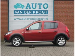 Rood Gebruikt 2010 Dacia Sandero Stepway Hatchback | € 4.595 (Eerlijke prijs)