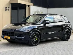 Zwart Gebruikt 2020 Porsche Cayenne Turbo S SUV | € 99.950