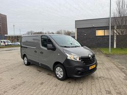 Grijs (metallic) Gebruikt 2019 Renault Trafic Komfort MPV | € 7.950