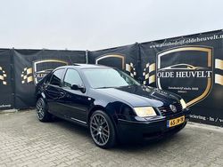 Blauw Gebruikt 2002 VW Bora Highline Sedan | € 3.950